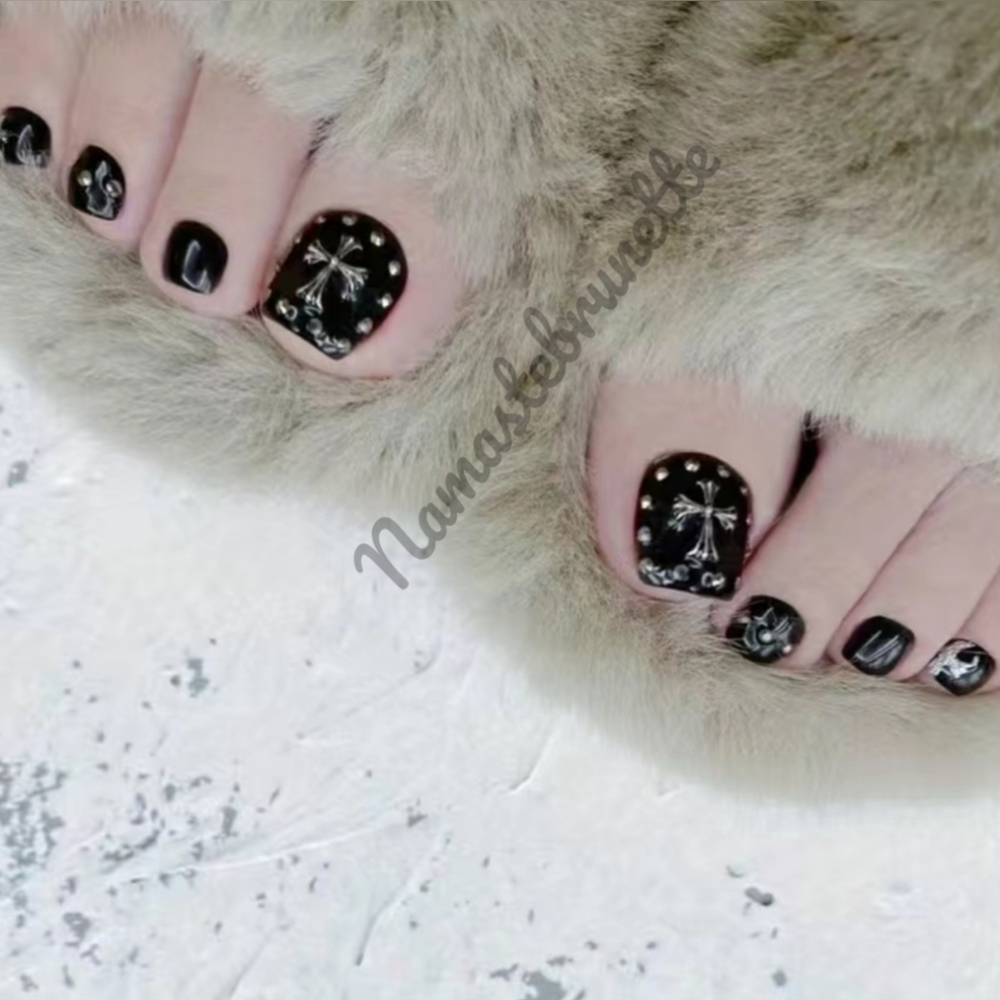 3D Cross & Rhinestones Press on Toenails